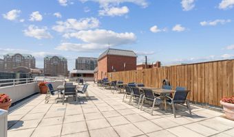 1001 N VERMONT St 212, Arlington, VA 22201