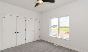 768 Clover Hill Dr, North Liberty, IA 52317