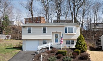 23 Fleetwood Dr, Danbury, CT 06810