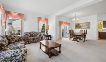 84 Chain Blvd, Bayville, NJ 08721