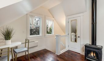 157 NW Black Hawk Ave, Bend, OR 97703