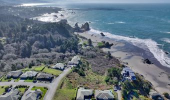 17116 Pacific Heights St, Brookings, OR 97415