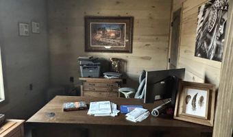 90 Mitchell Rd, Batesville, AR 72501