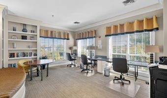 4854 EISENHOWER Ave 447, Alexandria, VA 22304