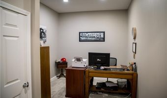 1906 160th Ter, Basehor, KS 66007