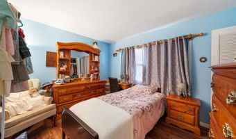 70 Northland Ln, Aberdeen Twp., NJ 07747