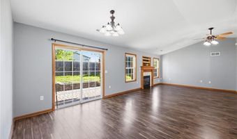218 Hillside Dr, Baldwin City, KS 66006