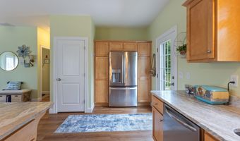 25 Adams Ln, Arundel, ME 04046