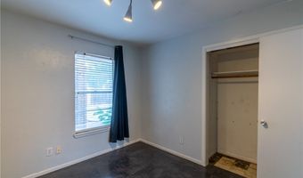 1208 N Woodlawn Dr, Alice, TX 78332