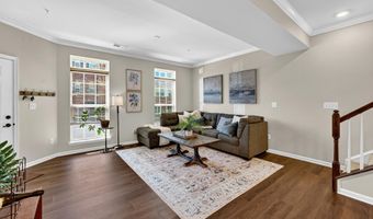 42227 PIEBALD Sq, Aldie, VA 20105