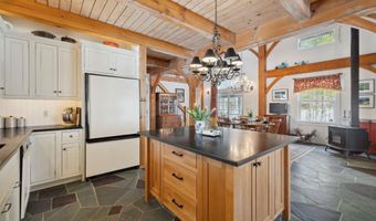 118 Gills Rd, Barnard, VT 05031