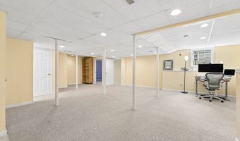 136 Davis Rd, Acton, MA 01720