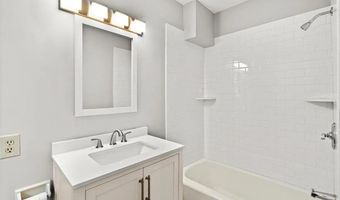 6 Richs Ct, Amesbury, MA 01913