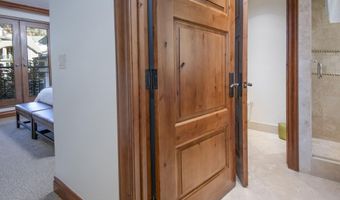 100 E Thomas Pl 4052-Week 12, Beaver Creek, CO 81620
