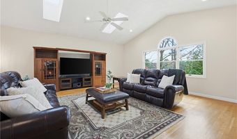 54 Paine Rd, Cumberland, RI 02864