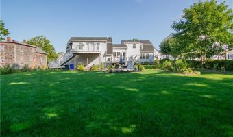 58 Collins St, Bristol, RI 02809