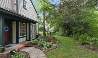 11 Lake Forest Dr, Burlington, VT 05401