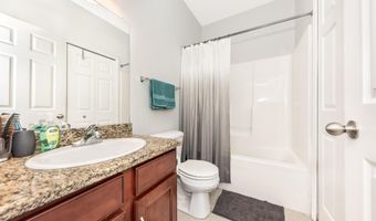 241 W Oakbrook Dr, Ann Arbor, MI 48103