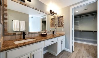 37222 N TOM DARLINGTON Dr 12, Carefree, AZ 85377