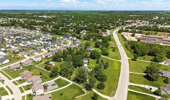 1404 Nile Kinnick Dr S, Adel, IA 50003