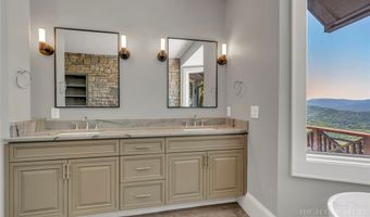 1122 Summit Park Dr, Banner Elk, NC 28604