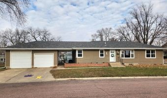 210 E Maple St, Beresford, SD 57004