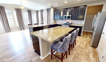 940 Longitude Ln, Amherst, OH 44001