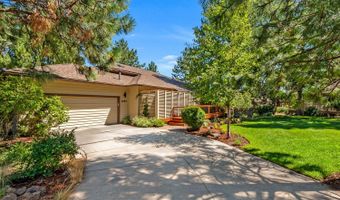 3040 NW Clubhouse Dr, Bend, OR 97703