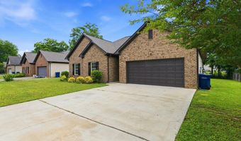 106 FALLING WATERS Ln, Alabaster, AL 35114