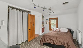 204 51st St, Des Moines, IA 50312