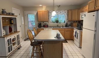 335 Calef Hwy 1, Barrington, NH 03825