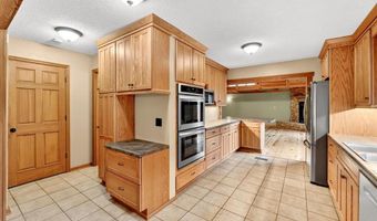 577 Schluersburg Rd, Augusta, MO 63332