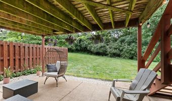 13362 Hiddencrest Ln, Ballwin, MO 63021