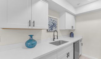 286 W PALOMINO Dr 150, Chandler, AZ 85225