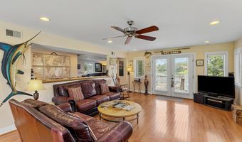 7578 BEACH Dr, Pasadena, MD 21122