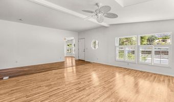 8975 Lawrence Welk Dr 7, Escondido, CA 92026