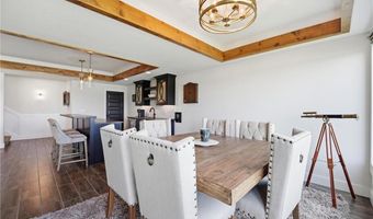 4261 Lakeshore Dr, Basehor, KS 66007