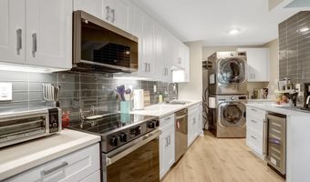 205 YOAKUM Pkwy 314, Alexandria, VA 22304