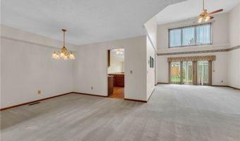 120 Ambleside Way, Amherst, OH 44001