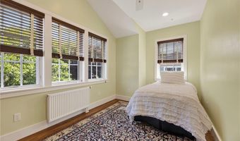 14 Bay View Rd, Charlestown, RI 02813