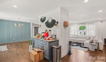 1027 Dresden Dr W, Charlotte, NC 28205