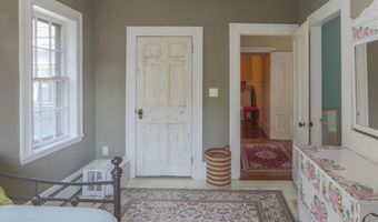 53 Congress St, Belfast, ME 04915