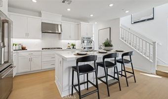 756 Edward Scholle Dr, Camarillo, CA 93010