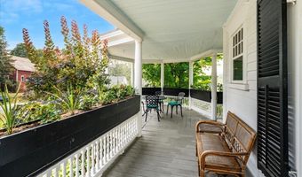 5 Greenhouse Ln, Bradford, NH 03221