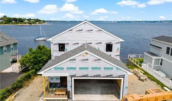 92 King Philip Ave, Bristol, RI 02809