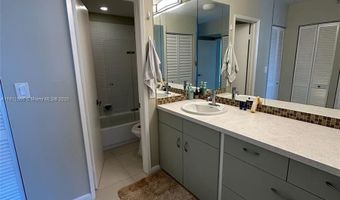 20515 E Country Club Dr 747, Aventura, FL 33180