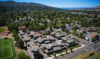 61 S Mountain Ave, Ashland, OR 97520