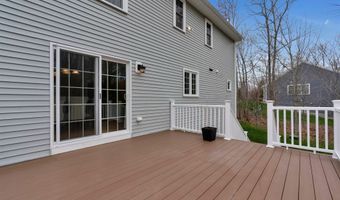 58 Village Place Dr, Barrington, NH 03825
