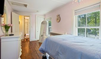 75 Ledgelawn Ave, Bar Harbor, ME 04609