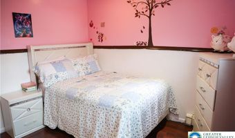 3020 W Fairbanks St, Allentown, PA 18103